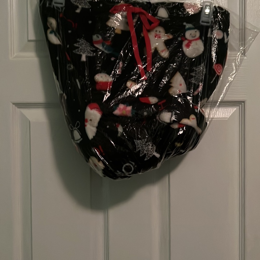 Christmas payamas bottoms - Picture 2 of 2
